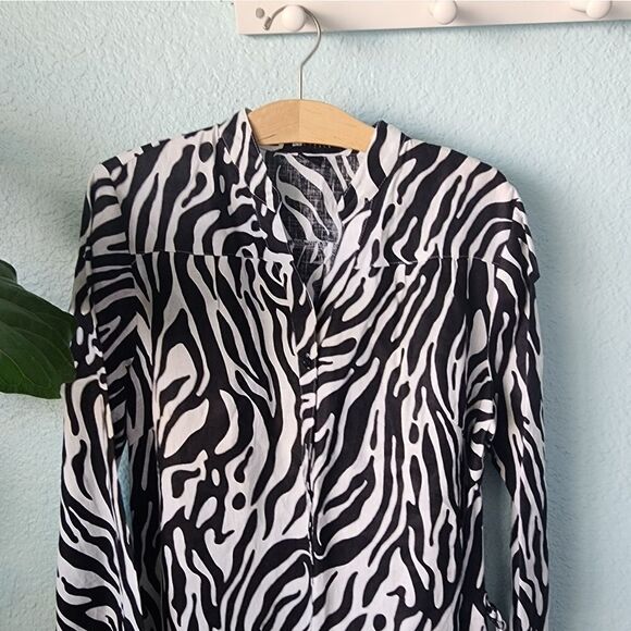 Carole Little 100% linen zebra tunic style button front brided belt blouse - Picture 4 of 14